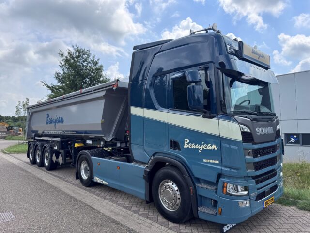 Beaujean stalen oplegger voor bulk- en los materiaal